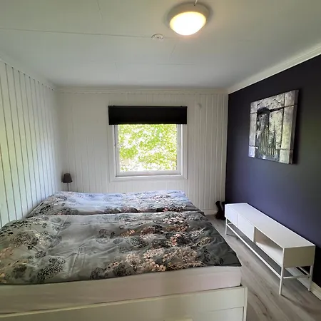 Bolig Med 3 Soverom Og Hage Apartment
