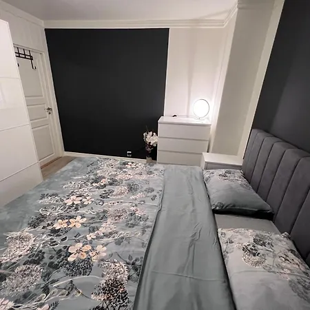 Bolig Med 3 Soverom Og Hage
