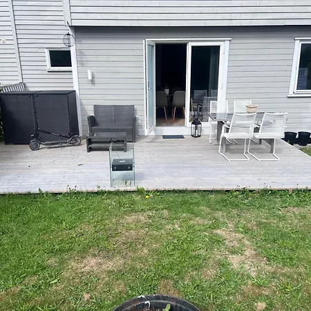 Appartement Bolig Med 3 Soverom Og Hage *